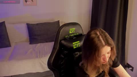 eira_kilian online show from 11-19-25, 10:15