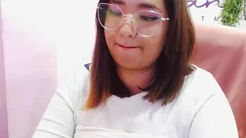 Snapshot of eireneninon chatting on 11-03-25, 10:10 Eirene online show from 11-03-25, 10:10