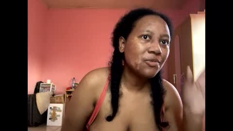 Snapshot of eirondra_valeen chatting on 12-18-25, 10:32 Eirondra Valeen online show from 12-18-25, 10:32