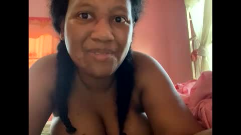 Snapshot of eirondra_valeen chatting on 01-10-26, 10:39 Eirondra Valeen online show from 01-10-26, 10:39