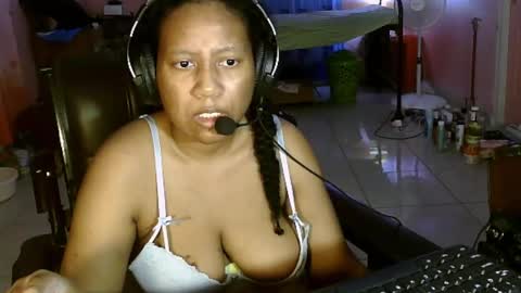 Snapshot of eirondra_valeen chatting on 02-25-26, 01:26 Eirondra Valeen online show from 02-25-26, 01:26