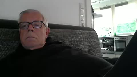 Snapshot of eisbaer1957 chatting on 10-26-25, 02:23 eisbaer1957 online show from 10-26-25, 02:23