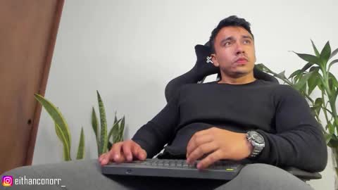 EITHAN CONOR online show from 09-12-25, 02:22