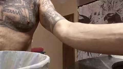 Snapshot of eiwanyorthong chatting on 03-06-26, 06:10 ThongLover6869 online show from 03-06-26, 06:10