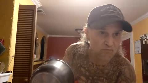 ThongLover6869 online show from 05-09-26, 11:04
