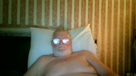 Snapshot of eketman1964 chatting on 09-17-25, 10:22 eketman1964 online show from 09-17-25, 10:22