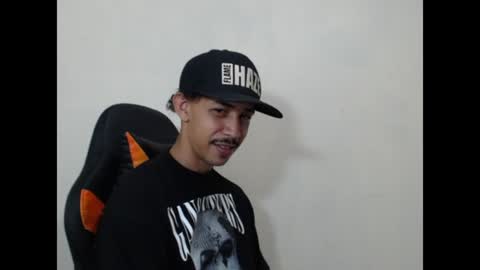 Instagram BelowAbajo online show from 07-18-26, 05:00