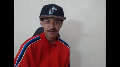 Instagram BelowAbajo online show from 08-01-26, 05:07