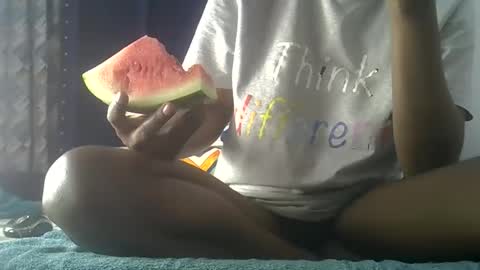 Snapshot of el_petite chatting on 10-01-25, 06:03 petite online show from 10-01-25, 06:03