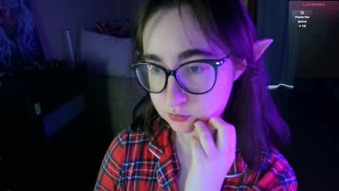 Snapshot of el_sweety chatting on 12-09-24, 10:11 If you like it when I meow give me a thumbs up online show from 12-09-24, 10:11