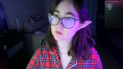 Snapshot of el_sweety chatting on 12-09-24, 02:17 If you like it when I meow give me a thumbs up online show from 12-09-24, 02:17