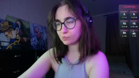 Snapshot of el_sweety chatting on 12-19-24, 01:40 If you like it when I meow give me a thumbs up online show from 12-19-24, 01:40