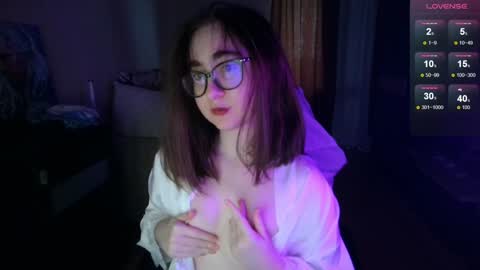 Snapshot of el_sweety chatting on 01-14-25, 01:38 If you like it when I meow give me a thumbs up online show from 01-14-25, 01:38