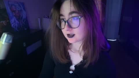 Snapshot of el_sweety chatting on 01-20-25, 10:29 If you like it when I meow give me a thumbs up online show from 01-20-25, 10:29