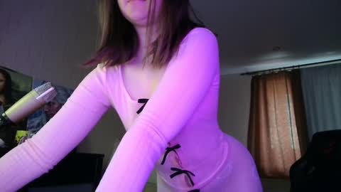 Snapshot of el_sweety chatting on 01-30-25, 01:42 If you like it when I meow give me a thumbs up online show from 01-30-25, 01:42