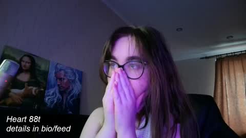 Snapshot of el_sweety chatting on 02-04-25, 10:00 If you like it when I meow give me a thumbs up online show from 02-04-25, 10:00