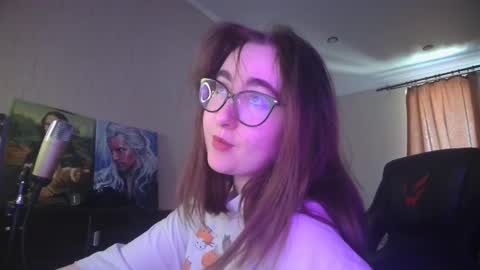 Snapshot of el_sweety chatting on 02-20-25, 10:05 If you like it when I meow give me a thumbs up online show from 02-20-25, 10:05