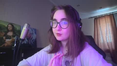 Snapshot of el_sweety chatting on 02-20-25, 01:19 If you like it when I meow give me a thumbs up online show from 02-20-25, 01:19