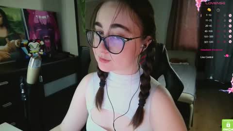 Snapshot of el_sweety chatting on 09-11-25, 11:54 If you like it when I meow give me a thumbs up online show from 09-11-25, 11:54