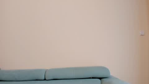 Snapshot of elaanna chatting on 01-19-25, 10:39 Ela online show from 01-19-25, 10:39