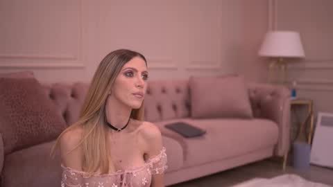 Ella online show from 11-13-25, 05:28