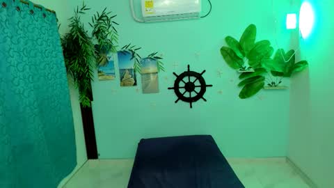 Snapshot of eladyrous98 chatting on 11-09-25, 07:39 ladi online show from 11-09-25, 07:39