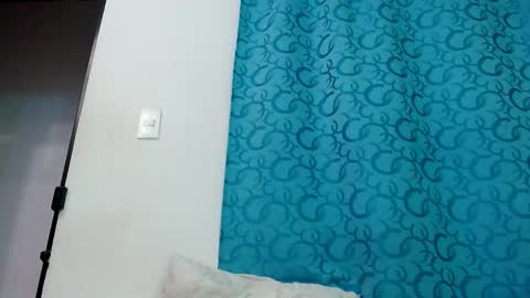 Snapshot of eladyrous98 chatting on 11-21-25, 07:51 ladi online show from 11-21-25, 07:51