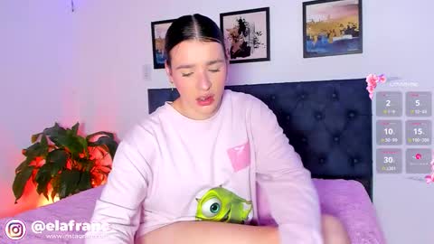 Snapshot of elaia_franc chatting on 09-14-25, 05:23 Elaia franco online show from 09-14-25, 05:23