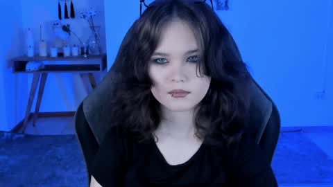 Snapshot of elainebeness chatting on 12-29-24, 06:38 Your sweet girl online show from 12-29-24, 06:38