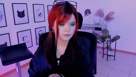 Snapshot of elainebeness chatting on 01-07-25, 10:41 Your sweet girl online show from 01-07-25, 10:41
