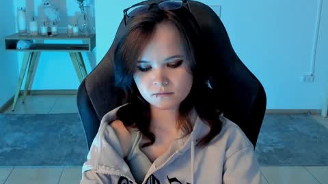 Snapshot of elainebeness chatting on 02-05-25, 04:27 Your sweet girl online show from 02-05-25, 04:27