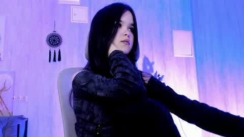 Snapshot of elainebeness chatting on 11-14-25, 07:45 Your sweet girl online show from 11-14-25, 07:45