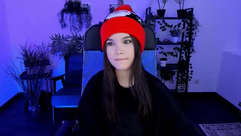 Snapshot of elainebeness chatting on 12-05-25, 08:27 Your sweet girl online show from 12-05-25, 08:27