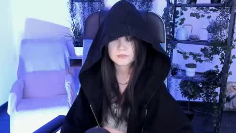 Snapshot of elainebeness chatting on 02-18-26, 07:43 Your sweet girl online show from 02-18-26, 07:43