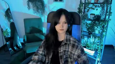 Snapshot of elainebeness chatting on 05-29-26, 07:34 Your sweet girl online show from 05-29-26, 07:34