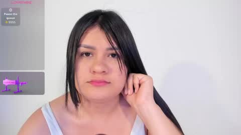 Snapshot of elalove_ chatting on 05-20-26, 07:14 Ela online show from 05-20-26, 07:14