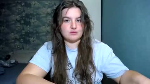 Elanis online show from 05-16-26, 12:07