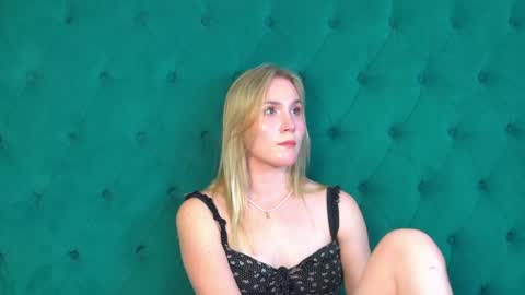 elaravoltage online show from 05-28-26, 05:43