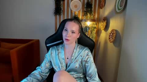 elaravoltage online show from 06-06-26, 06:01