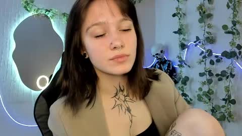 elastikiss online show from 04-17-26, 09:23