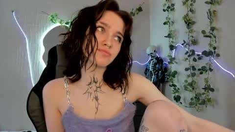 elastikiss online show from 04-23-26, 06:36