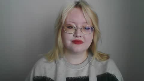 Snapshot of elayne_sweet chatting on 03-10-26, 08:30 elayne_sweet online show from 03-10-26, 08:30