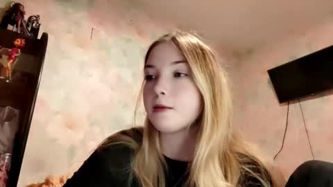 MIa online show from 04-24-26, 01:02