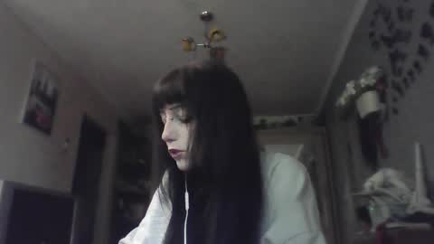 Snapshot of elaynetanton chatting on 05-12-26, 08:11 Lia online show from 05-12-26, 08:11