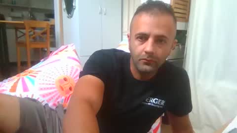 Snapshot of elcondorxo509107 chatting on 11-17-25, 02:17 daniel18cmx online show from 11-17-25, 02:17