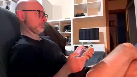 Snapshot of eldiablo844 chatting on 02-12-25, 05:37 Eldiablo844 online show from 02-12-25, 05:37