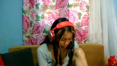 Snapshot of eldie69 chatting on 06-14-26, 04:58 eldie69 online show from 06-14-26, 04:58