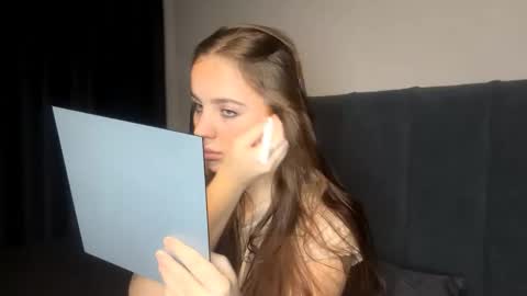 Kelly online show from 02-25-26, 03:43