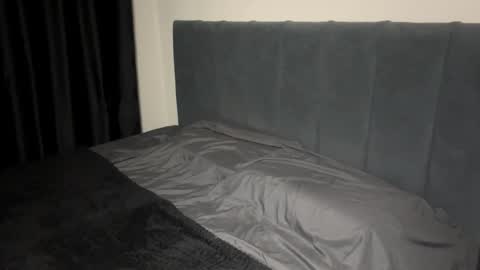 Kelly online show from 03-11-26, 04:35