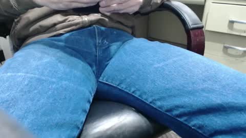 Snapshot of electra1021 chatting on 02-28-25, 02:31 electra1021 online show from 02-28-25, 02:31